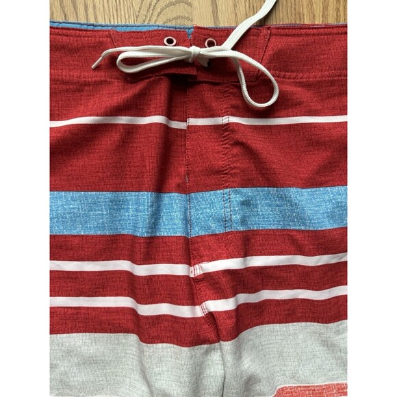 Old‎ Navy California Swimming Suit Trunks Men’s Size 38 Red Board Shorts - Picture 3 of 7